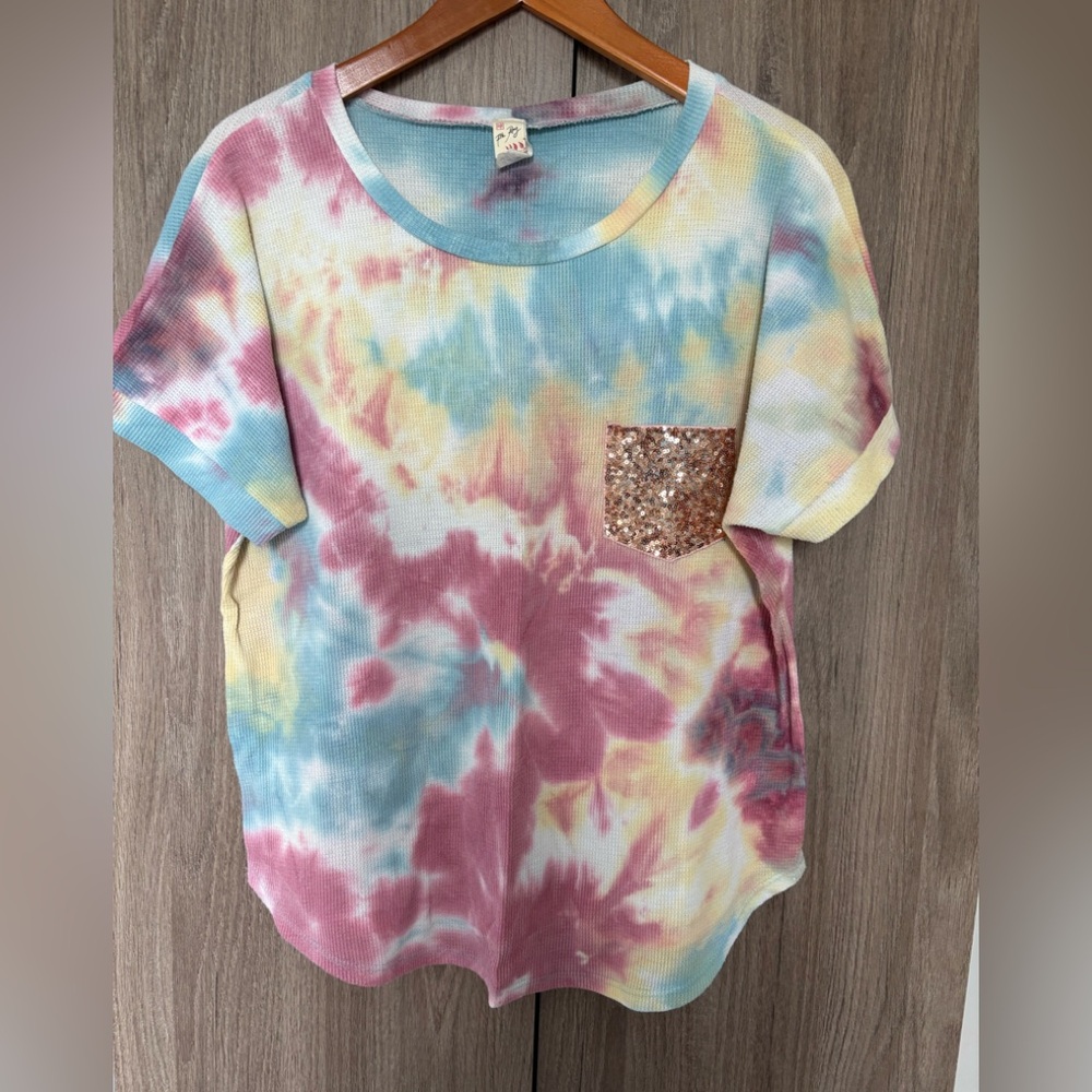 7th Ray sequined pocket multicolored tshirt.